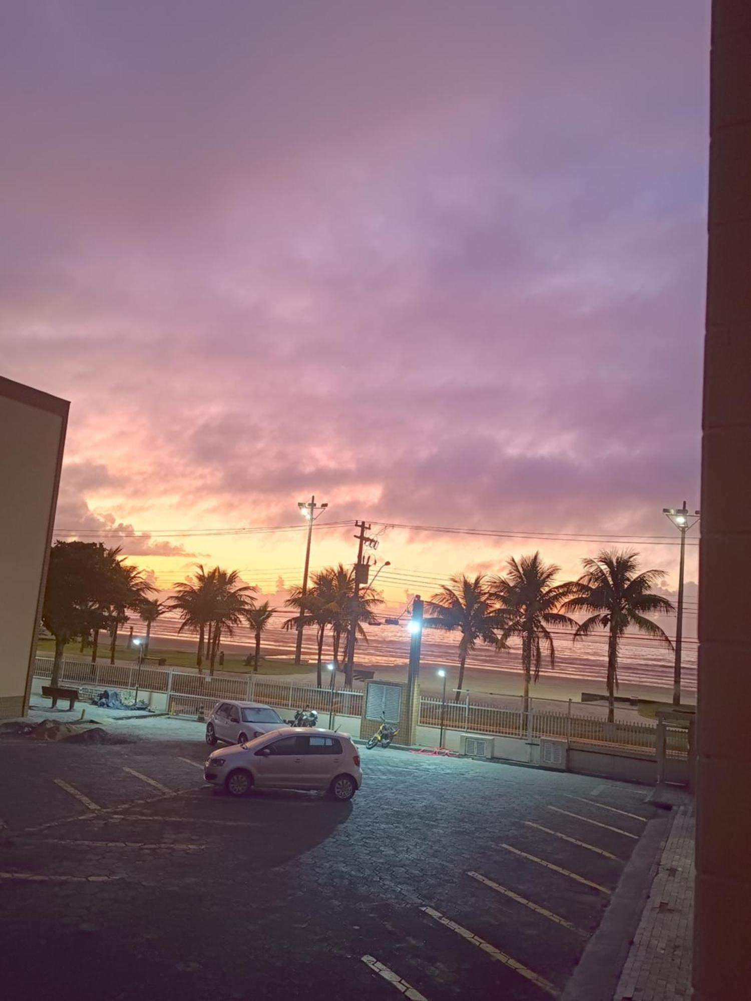 Kitnet Frente Pro Mar Em Vila Caicara, Portaria 24 Hs E Wifi Praia Grande  Luaran gambar